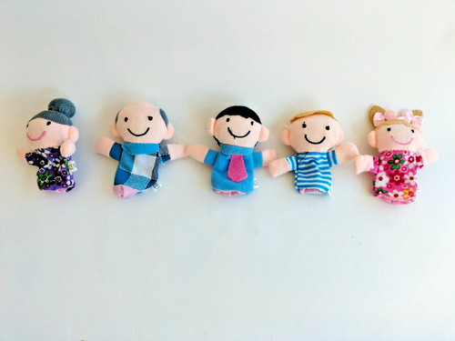 Fingerpuppen familie aus stoff - aus,