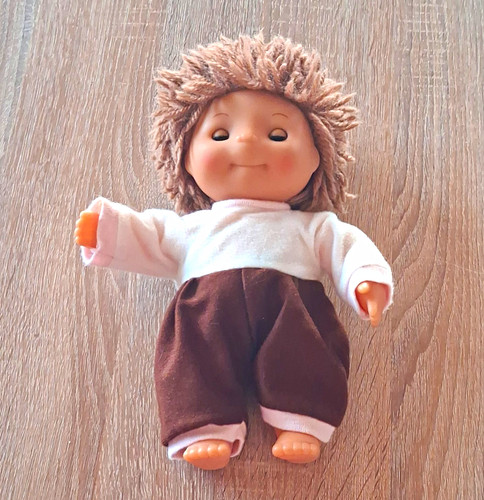 Spielpuppe aus stoff textil - spielpuppe, stoff/textil