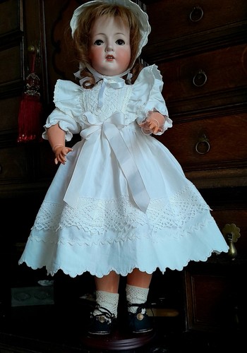 Puppenkleid haube aus - u.,